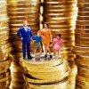 Как привязать мужа к семье при помощи денег
